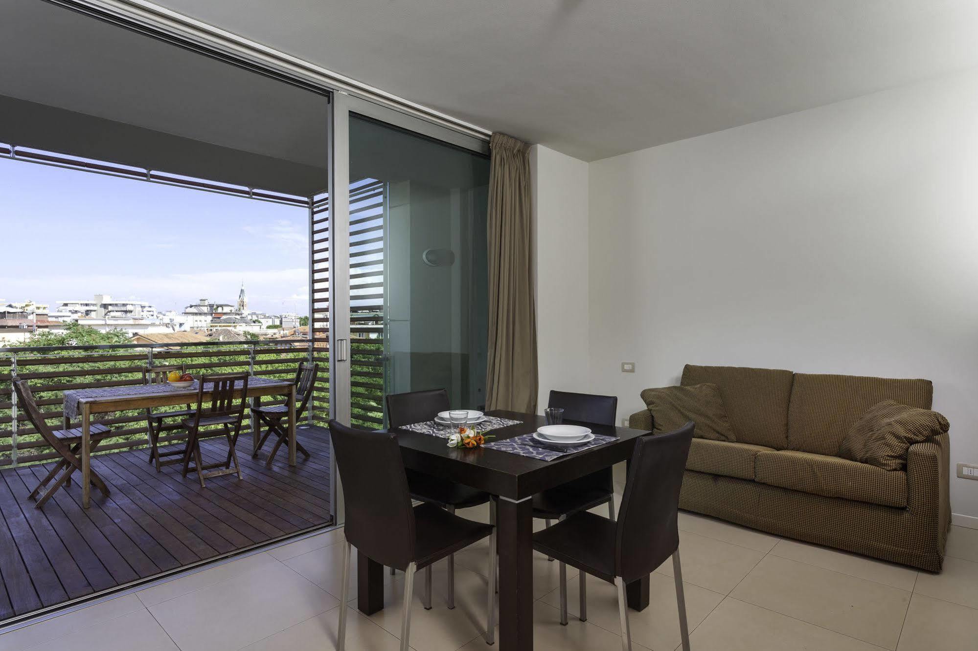 Residence Delfina Rimini Kültér fotó